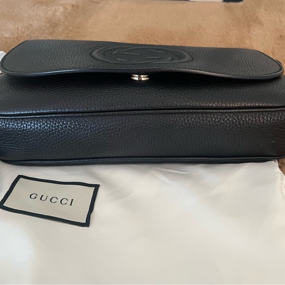 Gucci Soho Black Crossbody Bag with Chain Strap and Tassel - Picture 3 of 9